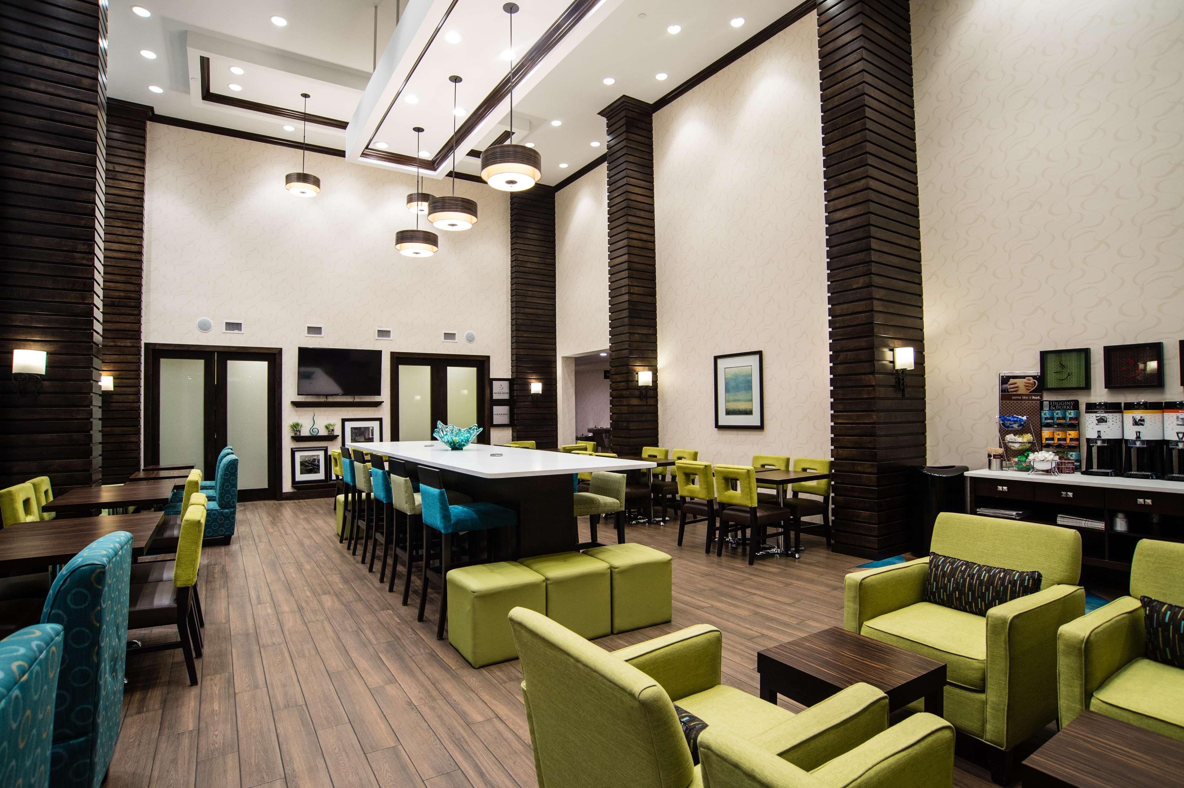 Hampton Inn & Suites East Gate Regina Dış mekan fotoğraf