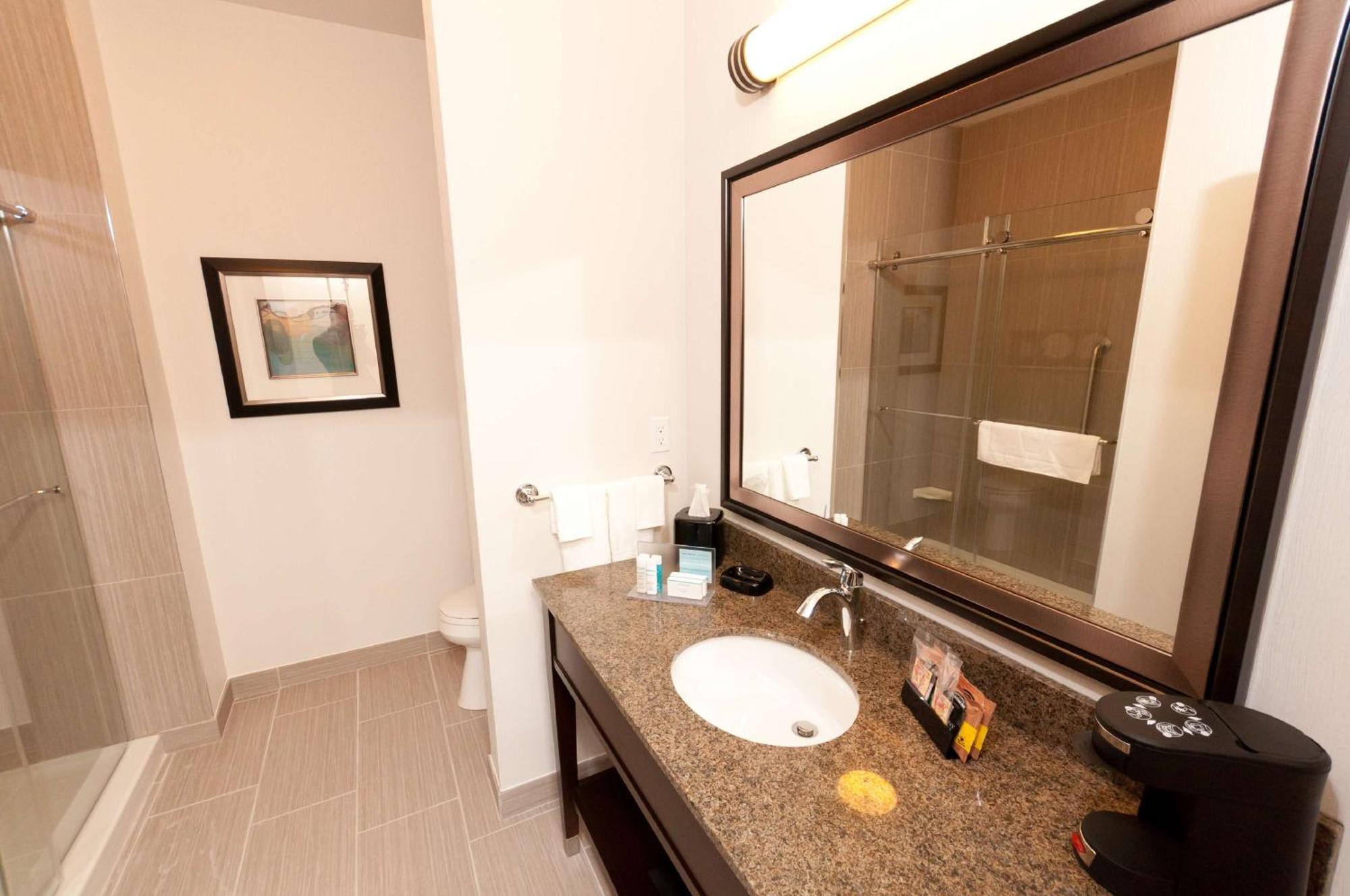 Hampton Inn & Suites East Gate Regina Dış mekan fotoğraf